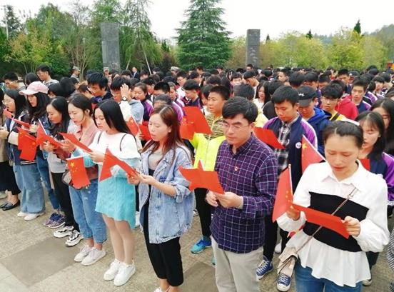 图6朗诵我的祖国
